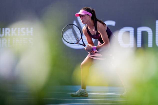 September 17, 2026: TO-45153- GUADALAJARA 2026. .La estadounidense Iva Jovic dio un paso m& xe1;s en la defensa de su t& xed;tulo en el Guadalajara Open 2026, luego de imponerse a la turca Zeynep S& xf6;nmez por 7-6(5) y 6-4, en los octavos de final del torneo disputado sobre la cancha dura del Centro Panamericano de Tenis. Jovic, segunda sembrada y campeona de la edici& xf3;n anterior, tuvo que emplearse a fondo ante una combativa S& xf6;nmez, pero respondi& xf3; en los momentos decisivos para quedarse con la victoria en un encuentro de dos horas y ocho minutos. Con este resultado, la estadounidense asegur& xf3; su lugar en los cuartos de final y mantiene firme su intenci& xf3;n de repetir el campeonato en Guadalajara..Guadalajara, Jalisco. Clasos.com.mx - ZUMAcs4_ 20260917_faa_cs4_076 Copyright: xDiegoxMorenox