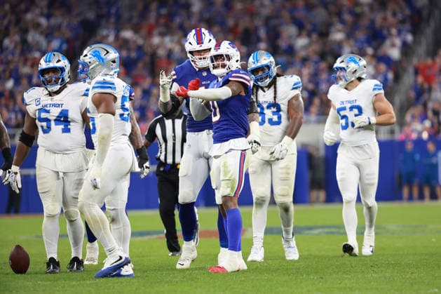 Detroit Lions vs Buffalo Bills ORCHARD PARK, NEW YORK - SEPTEMBER 17: Wide receiver Keon Coleman 0 of the Buffalo Bills reacts after a play during the second half of an NFL, American Football Herren, USA football game between the Detroit Lions and the Buffalo Billsat Highmark Stadium in Orchard Park, New York, USA, on Thursday, September 17, 2026 Orchard Park New York United States  Copyright: xJorgexLemusx originalFilename:lemus-detroitl260917_np3xE.jpg