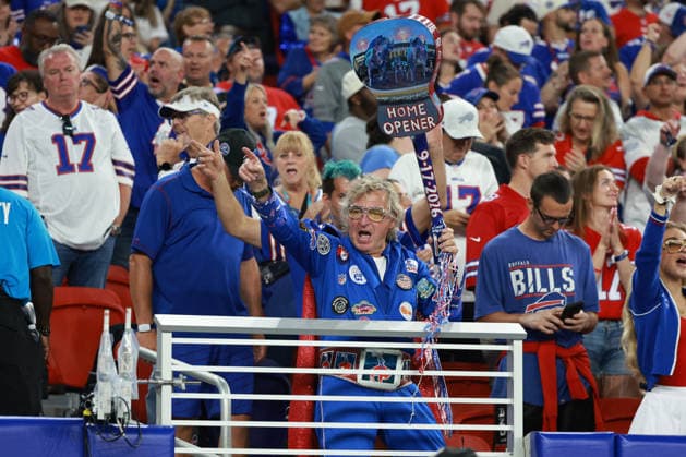 Detroit Lions vs Buffalo Bills ORCHARD PARK, NEW YORK - SEPTEMBER 17: Buffalo Bills fans cheer during the second half of an NFL, American Football Herren, USA football game between the Detroit Lions and the Buffalo Billsat Highmark Stadium in Orchard Park, New York, USA, on Thursday, September 17, 2026 Orchard Park New York United States  Copyright: xJorgexLemusx originalFilename:lemus-detroitl260917_npzaD.jpg