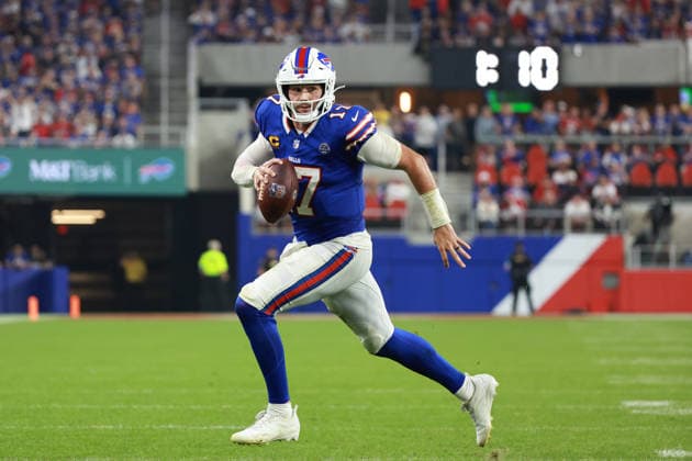 Detroit Lions vs Buffalo Bills ORCHARD PARK, NEW YORK - SEPTEMBER 17: Quarterback Josh Allen 17 of the Buffalo Bills carries the ball during the second half of an NFL, American Football Herren, USA football game between the Detroit Lions and the Buffalo Billsat Highmark Stadium in Orchard Park, New York, USA, on Thursday, September 17, 2026 Orchard Park New York United States  Copyright: xJorgexLemusx originalFilename:lemus-detroitl260917_npBQ4.jpg