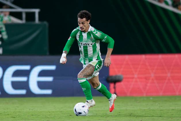 Real Betis Balompie v Getafe CF - LaLiga EA Sports 2026 27 Antony Matheus dos Santos of Real Betis runs with the ball during the La Liga EA Sports match between Real Betis and Getafe CF at La Cartuja Stadium in Seville, Spain, on September 17, 2026. Seville Spain  Copyright: xJosexLuisxContrerasx originalFilename:joseluiscontreras-realbeti260917_npCQ3.jpg