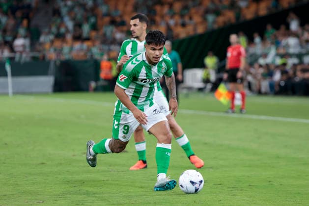 Real Betis Balompie v Getafe CF - LaLiga EA Sports 2026 27 Cucho Hernandez of Real Betis runs with the ball during the La Liga EA Sports match between Real Betis and Getafe CF at La Cartuja Stadium in Seville, Spain, on September 17, 2026. Seville Spain  Copyright: xJosexLuisxContrerasx originalFilename:joseluiscontreras-realbeti260917_npfjZ.jpg