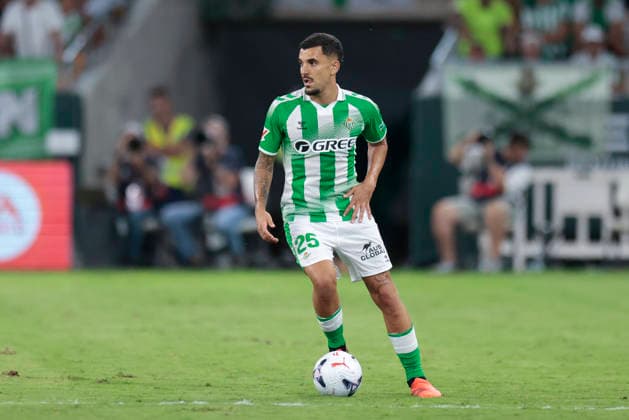 Real Betis Balompie v Getafe CF - LaLiga EA Sports 2026 27 Dani Ceballos of Real Betis controls the ball during the La Liga EA Sports match between Real Betis and Getafe CF at La Cartuja Stadium in Seville, Spain, on September 17, 2026. Seville Spain  Copyright: xJosexLuisxContrerasx originalFilename:joseluiscontreras-realbeti260917_npfyC.jpg