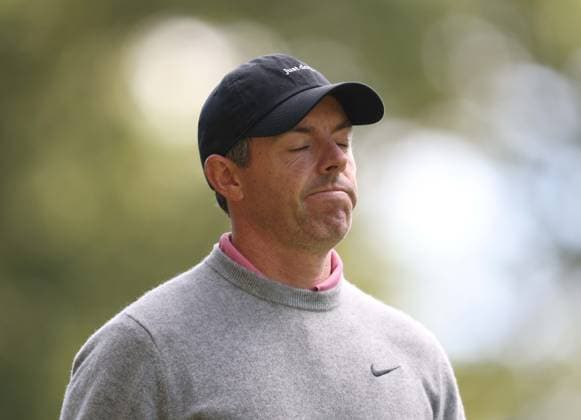 BMW PGA, Golf Herren Championship 2026 - Day One SURREY, ENGLAND, SEPTEMBER 17: Rory McIlroy Of Northern Ireland looks disappointed & dejected during The DP World Tour BMW PGA Championship Day One at Wentworth Golf Club, Virginia Water, Surrey, England, on September 17. (Photo by Daniel Weir) Surrey Wentworth Golf Course England Copyright: xDanielxWeir SportsxPressxPhotox Sportspressphoto_SPR233936