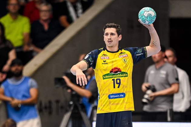 Goeppingen, Deutschland, 17.09.26: Marius Steinhauser (Rhein-Neckar Loewen) in Aktion, am Ball, Einzelaktion waehrend des Opel Handball Bundesliga Spiels zwischen FRISCH AUF! Goeppingen vs Rhein-Neckar Loewen in der EWS Arena am 17. September 2026 in Goeppingen, Deutschland. (Foto von Harry Langer DeFodi Images) Goeppingen, Germany, 17.09.26: Marius Steinhauser (Rhein-Neckar Loewen) controls the Ball during the Opel Handball Bundesliga match between FRISCH AUF! Goeppingen vs Rhein-Neckar Loewen at EWS Arena on September 17, 2026 in Goeppingen, Germany. (Photo by Harry Langer DeFodi Images) (Photo by Harry Langer DeFodi Images) -