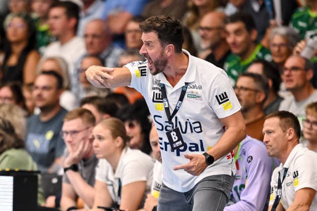 Goeppingen, Deutschland, 17.09.26: Trainer Ben Matschke(FRISCH AUF! Goeppingen) gestikuliert, gestik waehrend des Opel Handball Bundesliga Spiels zwischen FRISCH AUF! Goeppingen vs Rhein-Neckar Loewen in der EWS Arena am 17. September 2026 in Goeppingen, Deutschland. (Foto von Harry Langer DeFodi Images) Goeppingen, Germany, 17.09.26: Trainer Ben Matschke(FRISCH AUF! Goeppingen) gestures during the Opel Handball Bundesliga match between FRISCH AUF! Goeppingen vs Rhein-Neckar Loewen at EWS Arena on September 17, 2026 in Goeppingen, Germany. (Photo by Harry Langer DeFodi Images) (Photo by Harry Langer DeFodi Images) -
