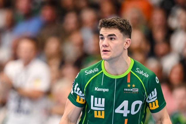 Goeppingen, Deutschland, 17.09.26: Elias Newel (FRISCH AUF! Goeppingen) Schaut waehrend des Opel Handball Bundesliga Spiels zwischen FRISCH AUF! Goeppingen vs Rhein-Neckar Loewen in der EWS Arena am 17. September 2026 in Goeppingen, Deutschland. (Foto von Harry Langer DeFodi Images) Goeppingen, Germany, 17.09.26: Elias Newel (FRISCH AUF! Goeppingen) Looks on during the Opel Handball Bundesliga match between FRISCH AUF! Goeppingen vs Rhein-Neckar Loewen at EWS Arena on September 17, 2026 in Goeppingen, Germany. (Photo by Harry Langer DeFodi Images) (Photo by Harry Langer DeFodi Images) -