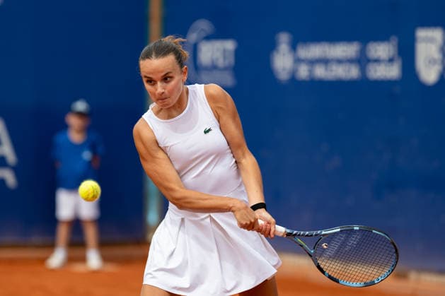 BBVA Open Internacional of Valencia Quarter Final Clara Burel from France against Guiomar Maristany Zuleta de Reales from Spain in action during the BBVA Open Internacional of Valencia Quarter Final at Sporting Tennis Valencia, (Valencia ) on September 18, 2026. Copyright: xVicentexVidalxFernandezx