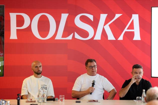 Warszawa 18.09.2026 Sniadanie prasowe PZPN i sztabu reprezentacji Polski PZPN and Polish national team, Nationalteam staff Dyrektor techniczny reprezentacji Polski Adrian Mierzejewski trener reprezentacji Polski Jan Urban Drugi trener reprezentacji Polski Jose Antonio Vicuna Ochandorena Kibu Fot. Marcin Solarz FotoPyK NEWSPIX.PL --- newspix.pl POLAND OUT! 