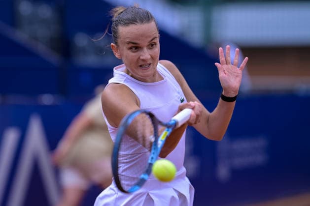 BBVA Open Internacional of Valencia Quarter Final Clara Burel from France against Guiomar Maristany Zuleta de Reales from Spain in action during the BBVA Open Internacional of Valencia Quarter Final at Sporting Tennis Valencia, (Valencia ) on September 18, 2026. Copyright: xVicentexVidalxFernandezx