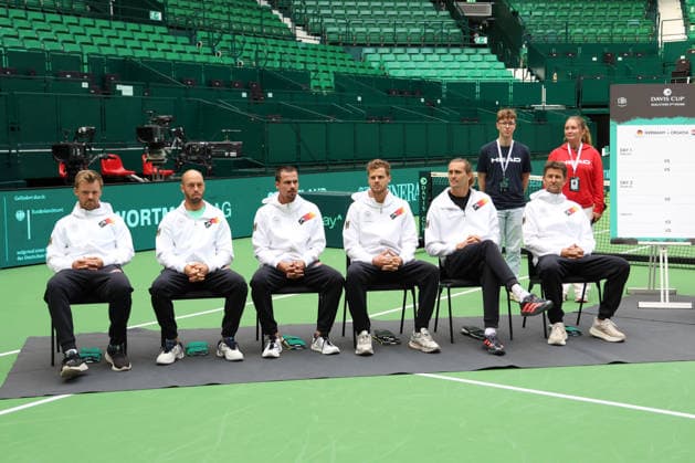 Davis Cup Draw Ceremony Germany vs. Croatia, Team Germany L-R Kevin Krawietz, Tim Puetz,Daniel Altmaier Yannik Hanfmann,Alexander Zverev, Team Captain Michael Kohlmann,Heristo Arena, Halle Westf., Germany Copyright: xJuergenxHasenkopfx