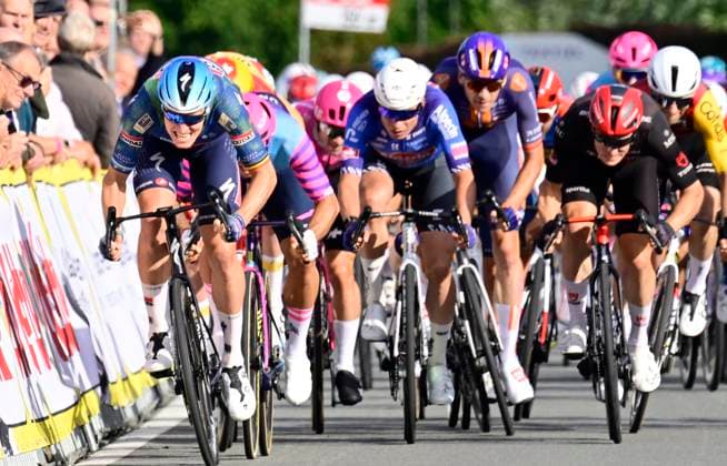 Kampioenschap van Vlaanderen 2026 Cycling Race KOOLSKAMP, BELGIUM - SEPTEMBER 18 : Merlier Tim (BEL) of Soudal Quick-Step wins the sprint, second place for Groenewegen Dylan (NED) of Unibet Rose Rockets during the 110th edition of Kampioenschap van Vlaanderen an UCI Class 1.1 one day cycling road race for Men Elite of km with start in Koolskamp and finish in Koolskamp on September 18, 2026 in Koolskamp, Belgium, 18 09 2026 Koolskamp Belgium  Copyright: xJanxDexMeuleneirx
