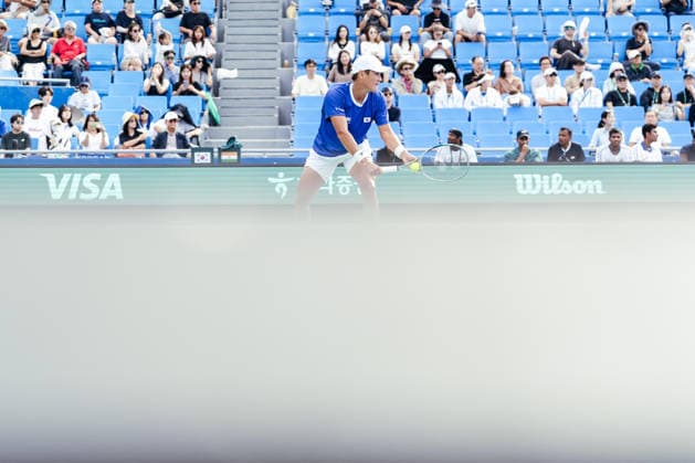 September 18, 2026, Seoul, Seoul, South Korea: South KoreaÃ¢â‚¬â ¢s Soonwoo Kwon competes against IndiaÃ¢â‚¬â ¢s Dhakshineswar Suresh during the opening singles match of the 2026 Davis Cup Qualifier second round at the Olympic Tennis Court 2026 Davis Cup Qualifier: Republic Of Korea Vs India  - ZUMAm346 0867215390st Copyright: xSuhxJeenxMoonx