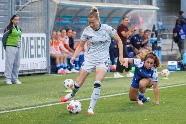 Sarai Linder (VfL Wolfsburg, 39) am Ball Fussball: Google Pixel Frauen-Bundesliga, 5. Spieltag, TSG 1899 Hoffenheim vs. VfL Wolfsburg am 18.09.2026 in Hoffenheim (Dietmar-Hopp-Stadion), Deutschland Hoffenheim Dietmar-Hopp-Stadion Deutschland Copyright: xFranzxReindelx