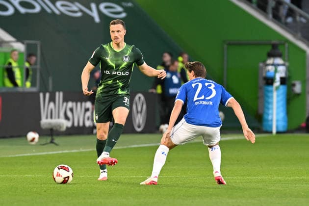 Herren I Frauen I Saison 2026-2027 I 2. Bundesliga I 6. Spieltag I VfL Wolfsburg - SV Darmstadt 98 I 18.09.2026 Yannick Gerhardt (31, VfL Wolfsburg), Carlo Sickinger (23, SV Darmstadt 98) Wolfsburg Volkswagen Arena Niedersachsen Deutschland Copyright: xLobeca InesxHähnelx