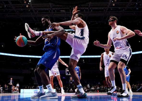 Russia Basketball United League Supercup Zenit - Anadolu Efes 9246073 18.09.2026 Players in action during the VTB United League SuperCup basketball match between Zenit St. Petersburg and Anadolu Efes Istanbul, in Moscow, Russia. Alexey Filippov Sputnik Moscow Russia  Copyright: xAlexeyxFilippovx