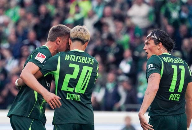 Deutschland:Fussball 2.Bundesliga 2026 2027, 6.Spieltag VfL Wolfsburg vs SV Darmstadt 98 - Volkswagen Arena (Wolfsburg): Torjubel zum Fabian Reese (VfL Wolfsburg, 11) Muhammed Mehmet Damar (VfL Wolfsburg, 20) Copyright: xAymanxAlahmedx