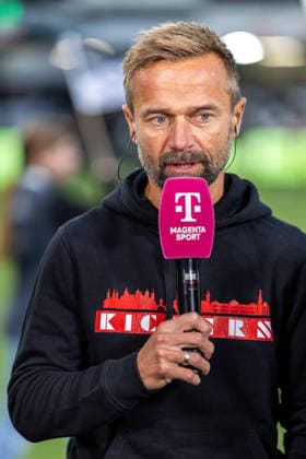 Michael Schiele (FC Wuerzburger Kickers, Cheftrainer) im Interview bei Magenta GER, SC Verl vs. FC Wuerzburger Kickers, Fussball, 3. Liga, 7. Spieltag, Spielzeit 2026 2027, 18.09.2026 DFL Regulations prohibit any use of photographers as image sequences and or quasi-video. GER, SC Verl vs. FC Wuerzburger Kickers, Fussball, 3. Liga, 7. Spieltag, Spielzeit 2026 2027, 18.09.2026 Verl Copyright: xEibner-Pressefoto JanxRollingerx EP_JSK