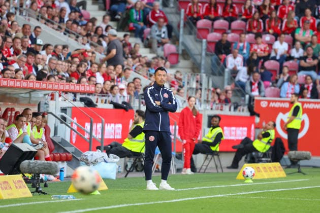 18.09.2026, xusrbx, Fussball Google Pixel Frauen-Bundesliga, FSV Mainz 05 - Eintracht Frankfurt v.l. Takashi Yamashita (Trainer FSV Mainz 05), Mainz