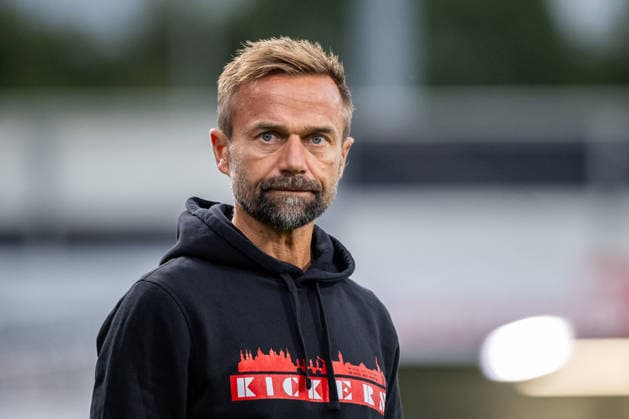 Michael Schiele (FC Wuerzburger Kickers, Cheftrainer) GER, SC Verl vs. FC Wuerzburger Kickers, Fussball, 3. Liga, 7. Spieltag, Spielzeit 2026 2027, 18.09.2026 DFL Regulations prohibit any use of photographers as image sequences and or quasi-video. GER, SC Verl vs. FC Wuerzburger Kickers, Fussball, 3. Liga, 7. Spieltag, Spielzeit 2026 2027, 18.09.2026 Verl Copyright: xEibner-Pressefoto JanxRollingerx EP_JSK
