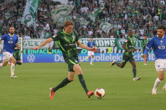 18.09.2026, xgox, Fussball, 2. Bundesliga, VfL Wolfsburg - SV Darmstadt 98 v.l. Alexander Bernhardsson (Wolfsburg, 17) (DFL DFB REGULATIONS PROHIBIT ANY USE OF PHOTOGRAPHS as IMAGE SEQUENCES and or QUASI-VIDEO) Wolfsburg