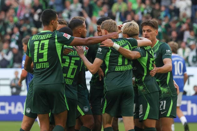 18.09.2026, xgox, Fussball, 2. Bundesliga, VfL Wolfsburg - SV Darmstadt 98 v.l. Alexander Bernhardsson (Wolfsburg, 17) Jubel, Torjubel, jubelt ueber das Tor, celebrate the goal, celebration (DFL DFB REGULATIONS PROHIBIT ANY USE OF PHOTOGRAPHS as IMAGE SEQUENCES and or QUASI-VIDEO) Wolfsburg