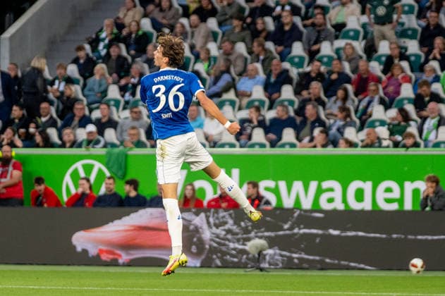 Deutschland: Fussball 2. Bundesliga, 6. Spieltag 2026 2027, VfL Wolfsburg - SV Darmstadt 98 am 18.09.2026 in Wolfsburg (Volkswagen Arena): Tor zum 1:1 Milan Smit (SV Darmstadt 98, 36) Jubel, Freude, Torjubel, Emotionen Copyright: xSvenxHeidmannx