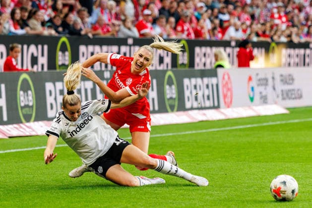 GPFBL, 1. FSV Mainz 05 - Eintracht Frankfurt, 18.09.2026, Mainz Zweikamnpf zwischen Nina Luehrßen (Eintracht Frankfurt, 11) und Chiara Bouziane (1. FSV Mainz 05, 10) im Spiel der Google Pixel Frauen Bundesliga am 5. Spieltag der Saison 2026 27 zwischen dem 1. FSV Mainz 05 und Eintracht Frankfurt in der MEWA Arena, Mainz, 18.09.2026. Copyright: xBEAUTIFULxSPORTS Hahnex