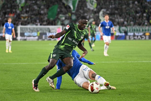 Herren I Frauen I Saison 2026-2027 I 2. Bundesliga I 6. Spieltag I VfL Wolfsburg - SV Darmstadt 98 I 18.09.2026 Sael Kumbedi (26, VfL Wolfsburg), Nicolas Verkooijen (10, SV Darmstadt 98) Wolfsburg Volkswagen Arena Niedersachsen Deutschland Copyright: xLobeca InesxHähnelx