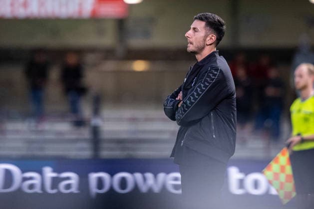 Orest Shala (Cheftrainer) GER, SC Verl vs. FC Wuerzburger Kickers, Fussball, 3. Liga, 7. Spieltag, Spielzeit 2026 2027, 18.09.2026 DFL Regulations prohibit any use of photographers as image sequences and or quasi-video. GER, SC Verl vs. FC Wuerzburger Kickers, Fussball, 3. Liga, 7. Spieltag, Spielzeit 2026 2027, 18.09.2026 Verl Copyright: xEibner-Pressefoto JanxRollingerx EP_JSK
