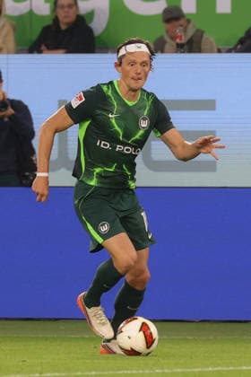 18.09.2026, xgox, Fussball, 2. Bundesliga, VfL Wolfsburg - SV Darmstadt 98 v.l. Fabian Reese (Wolfsburg, 11) Freisteller, Einzelbild, Ganzkoerper, single frame (DFL DFB REGULATIONS PROHIBIT ANY USE OF PHOTOGRAPHS as IMAGE SEQUENCES and or QUASI-VIDEO) Wolfsburg