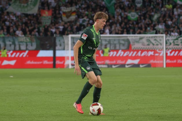18.09.2026, xgox, Fussball, 2. Bundesliga, VfL Wolfsburg - SV Darmstadt 98 v.l. Alexander Bernhardsson (WOlfsburg) (DFL DFB REGULATIONS PROHIBIT ANY USE OF PHOTOGRAPHS as IMAGE SEQUENCES and or QUASI-VIDEO) Wolfsburg