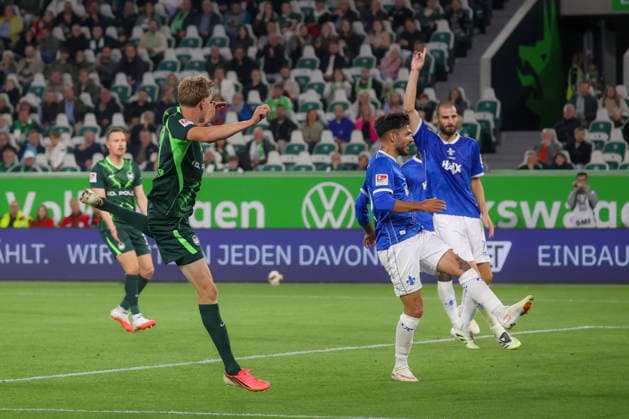 18.09.2026, xgox, Fussball - 2.Bundesliga VfL Wolfsburg - SV Darmstadt 98 emspor, v.l. Tor zum 3:1 durch Alexander Bernhardsson (Wolfsburg, 17), Ball nicht im Bild (DFL DFB REGULATIONS PROHIBIT ANY USE OF PHOTOGRAPHS as IMAGE SEQUENCES and or QUASI-VIDEO) Wolfsburg