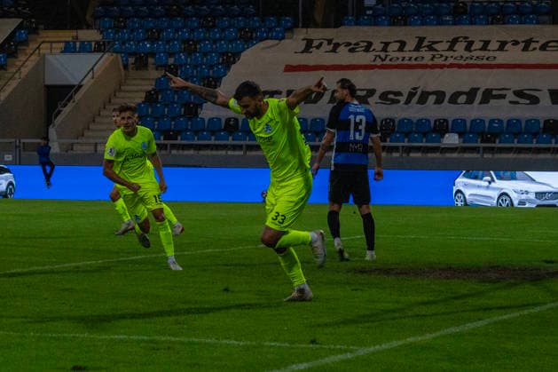 18.09.2026, xerix, Fussball Regionalliga Suedwest, FSV Frankfurt - Stuttgarter Kickers v.l. Dejan BoÅ¾iÄ‡ (SV Stuttgarter Kickers) feiert das 0:1 Frankfurt