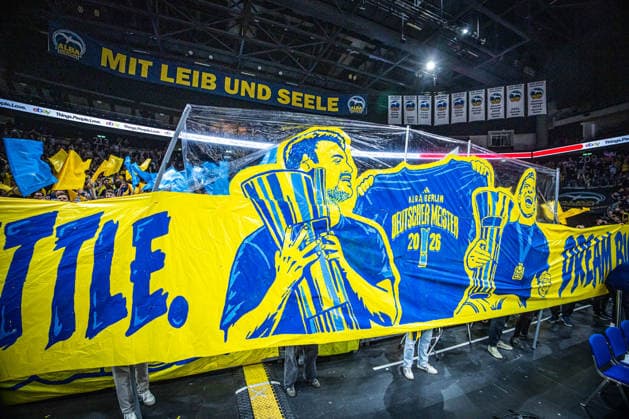 Basketball Berlin 18.09.2026 Saison 2026 2027 EasyCredit BBL 1. Bundesliga Männer, Herren Alba Berlin - NINERS Chemnitz Meister Banner hissen Jonas Mattisseck (Alba Berlin, No.09)