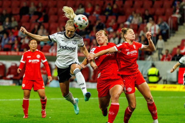 GPFBL, 1. FSV Mainz 05 - Eintracht Frankfurt, 18.09.2026, Mainz Rebecka Blomqvist (Eintracht Frankfurt, 28) erzeilt per Kopfball die 2:3 Führung im Spiel der Google Pixel Frauen Bundesliga am 5. Spieltag der Saison 2026 27 zwischen dem 1. FSV Mainz 05 und Eintracht Frankfurt in der MEWA Arena, Mainz, 18.09.2026. Copyright: xBEAUTIFULxSPORTS Hahnex