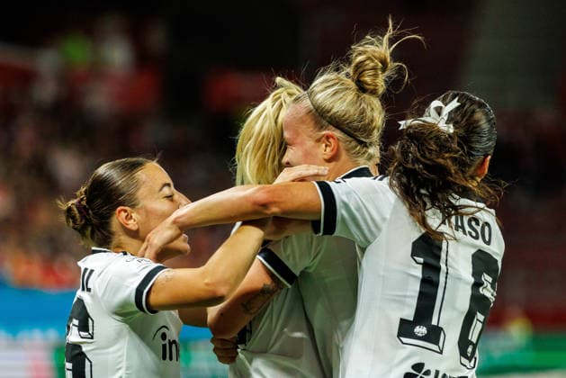 GPFBL, 1. FSV Mainz 05 - Eintracht Frankfurt, 18.09.2026, Mainz Torjubel zum 2:3 durch Rebecka Blomqvist (Eintracht Frankfurt, 28) im Spiel der Google Pixel Frauen Bundesliga am 5. Spieltag der Saison 2026 27 zwischen dem 1. FSV Mainz 05 und Eintracht Frankfurt in der MEWA Arena, Mainz, 18.09.2026.. Copyright: xBEAUTIFULxSPORTS Hahnex