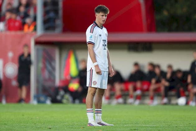 18.09.2026, Herren, Fussball, Saison 2026 2027, Regionalliga Bayern, 10. Spieltag: TSV Aubstadt - FC Bayern Muenchen II Matous Srb ( 11, FC Bayern München II) Sulzfeld Schulstadion Aubstadt (NGN Arena) Bayern Deutschland