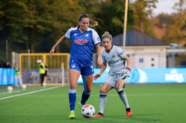 Sinsheim, Deutschland: 18.09.2026 - 1. Frauenbundesliga - 7. Spieltag - VfL Wolfsburg Frauen vs. TSG Hoffenheim Im Bild: v.li. im Zweikampf Lisann Kaut (Hoffenheim) und Lisann Kaut (TSG) Copyright: HMBxMedia MadeleinexFantini