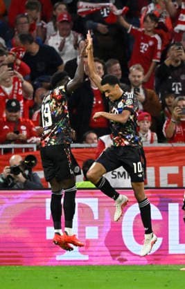 TOR zum 1:0 Jamal Musiala FC Bayern Muenchen FCB (10) Torjubel Alphonso Davies Bayern FC Muenchen FCB (19) FC Bayern Muenchen FCB vs 1. FC Union Berlin FCU 18.09.2026 DFL REGULATIONS PROHIBIT ANY USE OF PHOTOGRAPHS AS IMAGE SEQUENCES AND OR QUASI-VIDEO FC Bayern Muenchen FCB vs 1. FC Union Berlin FCU