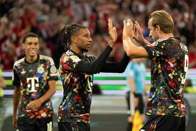 18.09.2026: Fußball: FC Bayern München - Union Berlin, 4. Spieltag der 1. Bundesliga in der Allianz Arena in München Torjubel Michael Olise (FC Bayern Munchen, 17) zum 3:0 Pausenstand. WICHTIGER HINWEIS: Gemäß den Vorgaben der DFL und des DFB ist es untersagt, in dem Stadion und oder vom Spiel angefertigte Fotoaufnahmen in Form von Sequenzbildern und oder videoähnlichen Fotostrecken zu verwerten bzw. verwerten zu lassen. Copyright: xJamesxZabelx