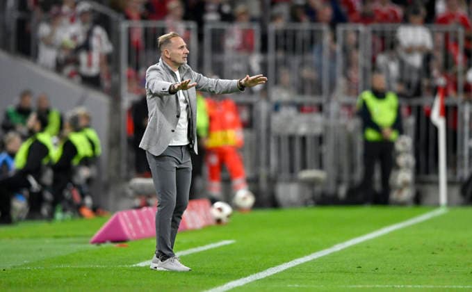 Trainer Coach Mauro Lustrinelli 1. FC Union Berlin FCU am Spielfeldrand Gestik Geste FC Bayern Muenchen FCB vs 1. FC Union Berlin FCU 18.09.2026 DFL REGULATIONS PROHIBIT ANY USE OF PHOTOGRAPHS AS IMAGE SEQUENCES AND OR QUASI-VIDEO FC Bayern Muenchen FCB vs 1. FC Union Berlin FCU