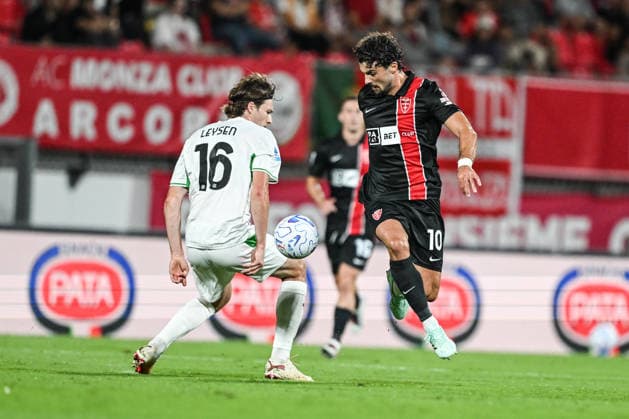 Patrick Cutrone of AC Monza in action during the Serie A soccer match between AC Monza and Sassuolo FC the Brianteo Stadium in Monza, north Italy - September 18, 2026. - Soccer.  Copyright: xTizianoxBallabio LaPressex