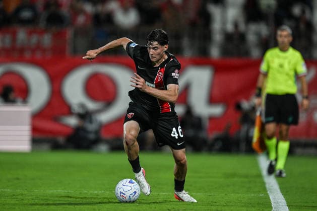 Jay Robinson of AC Monza in action during the Serie A soccer match between AC Monza and Sassuolo FC the Brianteo Stadium in Monza, north Italy - September 18, 2026. - Soccer.  Copyright: xTizianoxBallabio LaPressex