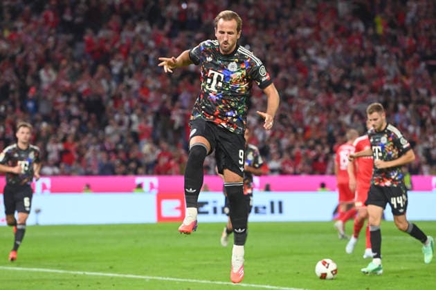 Torjubel Harry KANE (Bayern Muenchen) nach Tor zum 2-0, Jubel,Freude,Begeisterung, Aktion, Fussball 1. Bundesliga Saison 2026 2027, 4.Spieltag, Spieltag04, FC Bayern Muenchen - 1.FC Union Berlin am 18.09.2026 , A L L I A N Z A R E N A.