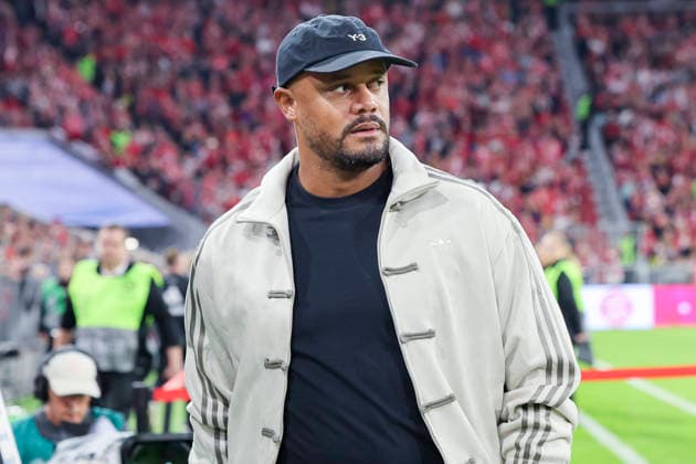Trainer Vincent Kompany (FC Bayern Muenchen) schaut waehrend des spiels der 1. Bundesliga zwischen FC Bayern Muenchen und 1. FC Union Berlin, Allianz Arena am 18. September 2026 in Muenchen, Deutschland. (Foto von Marco Steinbrenner DeFodi Images) +++ Trainer Vincent Kompany (FC Bayern Muenchen) looks on during the Bundesliga match between FC Bayern Muenchen and 1. FC Union Berlin at Allianz Arena on September 18, 2026 in Munich, Germany. (Photo by Marco Steinbrenner DeFodi Images) DFB DFL REGULATIONS PROHIBIT ANY USE OF PHOTOGRAPHS AS IMAGE SEQUENCES AND OR QUASI-VIDEO. (Photo by Marco Steinbrenner DeFodi Images) -