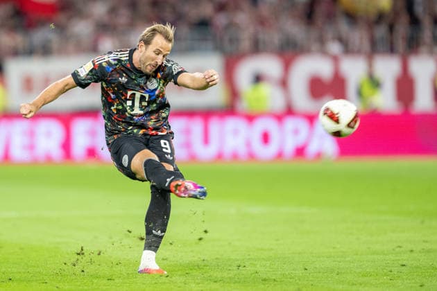 Harry Kane 9 (FC Bayern Muenchen) schiesst in Richtung Tor, FC Bayern Muenchen - 1. FC Union Berlin, Fussball Bundesliga, 4. Spieltag, 18.09.2026 DFB regulations prohibit any use of photographs as image sequences and or quasi-video Muenchen Bayern Deutschland