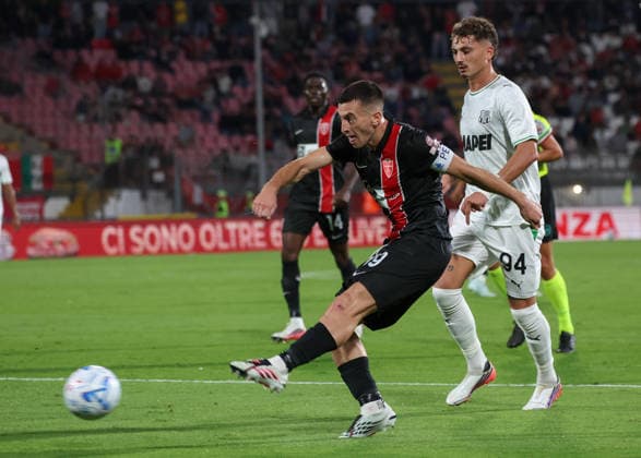 September 18, 2026, Monza: AC Monza s defender Samuele Birindelli during the Italian Serie A soccer match between AC Monza and US Sassuolo at U-Power Stadium in Monza, Italy, 18 September 2026. ANSA ROBERTO BREGANI. Serie A: Monza - Sassuolo  - ZUMAa110 20260918_zaf_a110_022 Copyright: xRobertoxBreganix