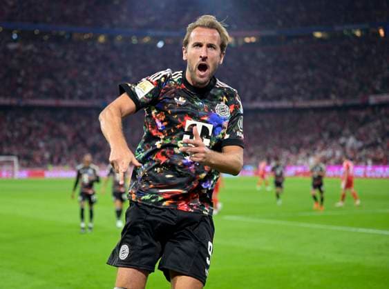 18.09.2026, Fussball Bundesliga 2026 2027, 4.Spieltag, FC Bayern München - 1.FC Union Berlin, in der Allianz-Arena München, Harry Kane (FC Bayern München) jubelt.