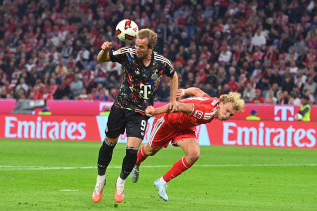 Tor Harry KANE (Bayern Muenchen) per Kopfball, Aktion,Zweikampf gegen Leopold QUERFELD (Union Berlin) zum 4-0,Strafraumszene. Fussball 1. Bundesliga Saison 2026 2027, 4.Spieltag, Spieltag04, FC Bayern Muenchen - 1.FC Union Berlin am 18.09.2026 , A L L I A N Z A R E N A.